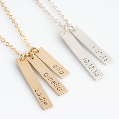 Bar pendant necklace